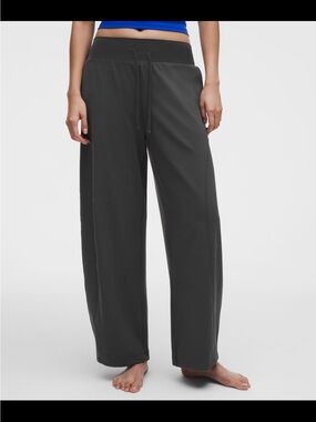 Lululemon Groove Low Rise Relaxed Cinched Pant Size 2